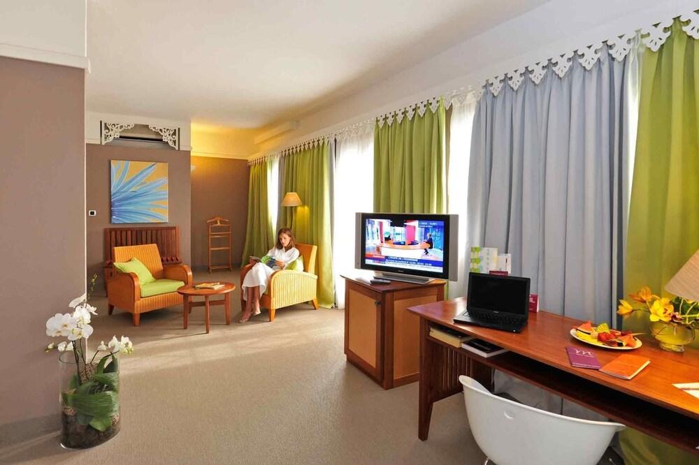Hotel Exsel Creolia Saint-Denis Ngoại thất bức ảnh